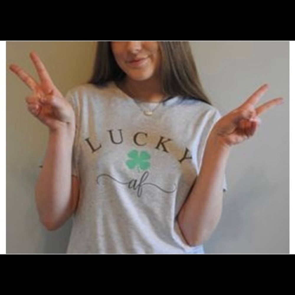 Lucky graphic tee